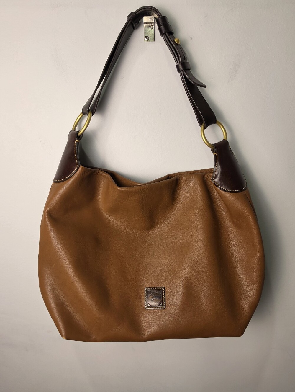 Dooney & Bourke Brown Leather Hobo Shoulder Bag Large Red Lining - Picture 1 of 16